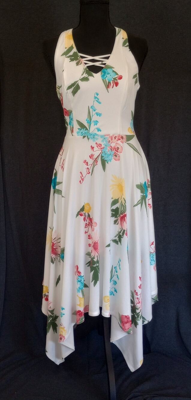 Candie’s Sleeveless Floral Asymmetrical Hem Dress Size S White Multicolor Lined